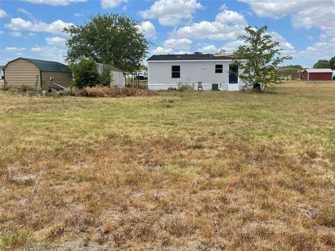 9123 Rodeo Drive, Terrell, TX 75160