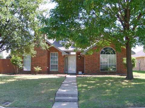 802 Red Oak Drive, Lewisville, TX 75067