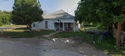 706 W 2nd Street, Brady, TX 76825