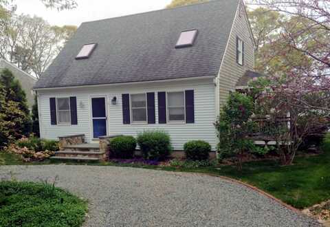5 Johns Way, Oak Bluffs, MA 02557