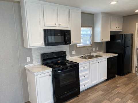 2101 SW 38th Street, Lawton, OK 73505