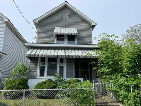 1417 4th Avenue, Charleston, WV 25302