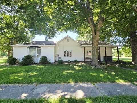250 S Hall Street, Roseville, IL 61473
