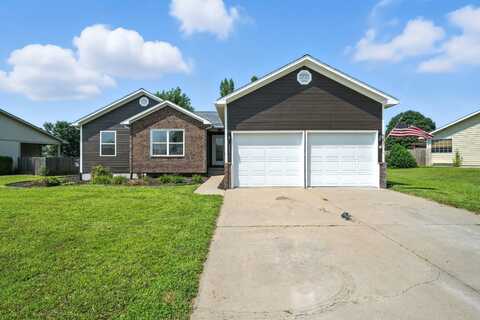 8613 EAGLES LANDING DR, Manhattan, KS 66502