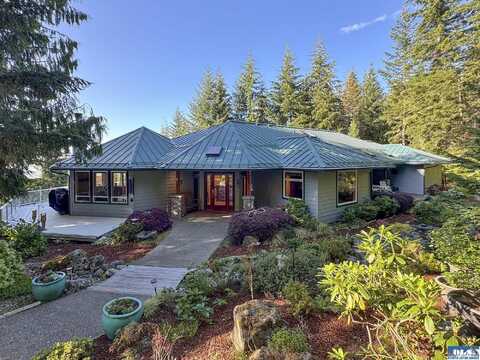 617 Maletti Hill Rd, Port Angeles, WA 98362