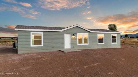 1475 W Kings Court, Paulden, AZ 86334