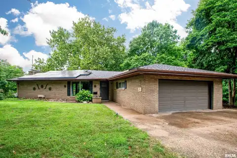 25 ORIOLE Lane, Pekin, IL 61554