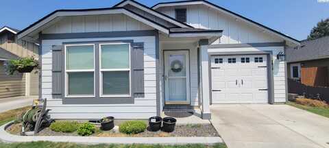 7914 W 5th Ave., Kennewick, WA 99336