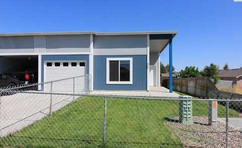 605 S Cedar Avenue, Pasco, WA 99301