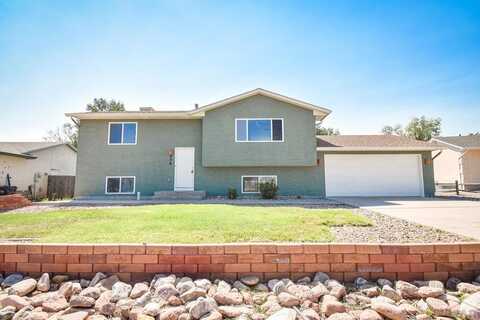 236 E Beshoar Dr, Pueblo West, CO 81007
