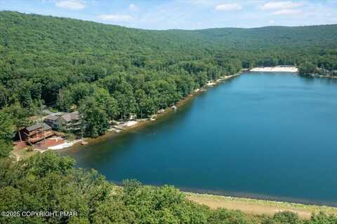 336 W Lake Valley Drive, Hazleton, PA 18202