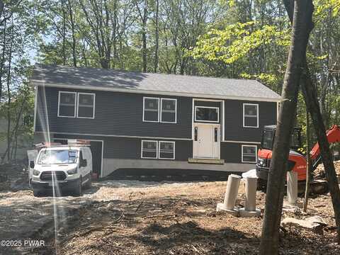 108 Lakeview Court, Milford, PA 18337