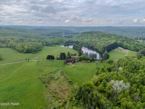 105 Grimms Road, Honesdale, PA 18431