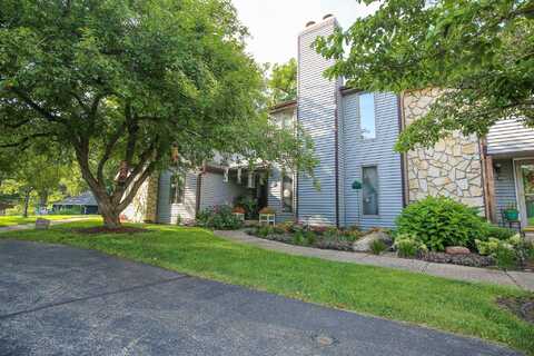 209 Fox Trot, DIXON, IL 61021