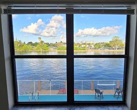 105 S Riverside Dr, Pompano Beach, FL 33062