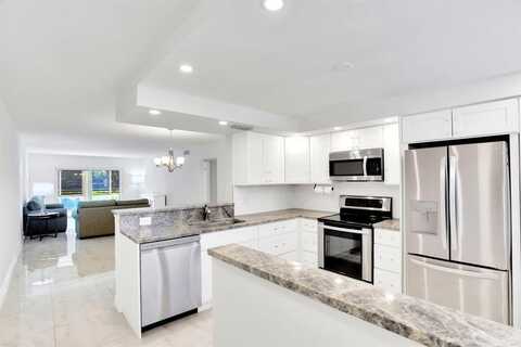2202 Lucaya Bnd, Coconut Creek, FL 33066