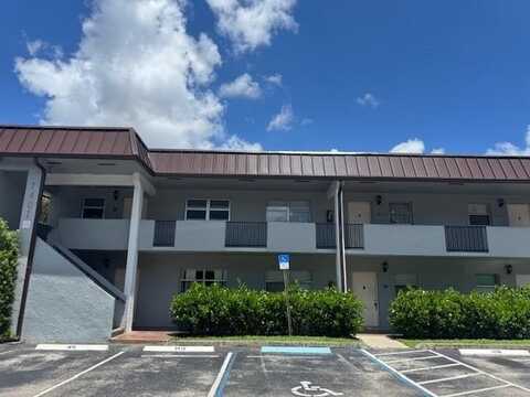 7401 NW 85th St, Tamarac, FL 33321