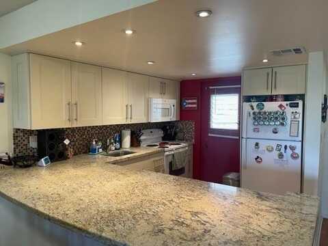 2311 S Cypress Bend Dr, Pompano Beach, FL 33069
