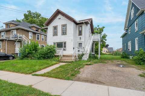 24 W 10TH Avenue, OSHKOSH, WI 54902