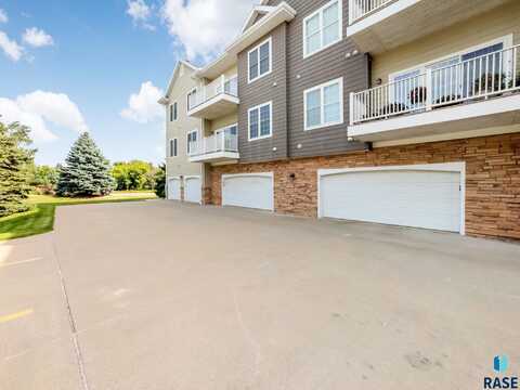 6106 S Avalon Ave, Sioux Falls, SD 57108