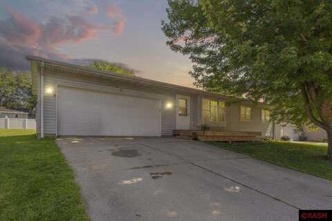 506 Miller Lane, St. Clair, MN 56080