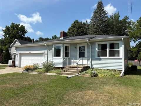 610 S Front Street, Chesaning, MI 48616