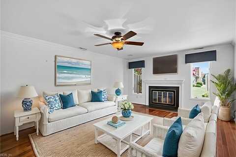 4286 Hatton Point Lane, Portsmouth, VA 23703