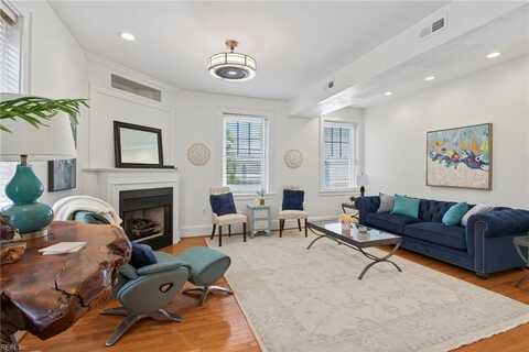 429 W York Street, Norfolk, VA 23510