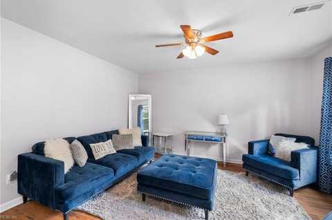15 Old Church Circle, Portsmouth, VA 23703