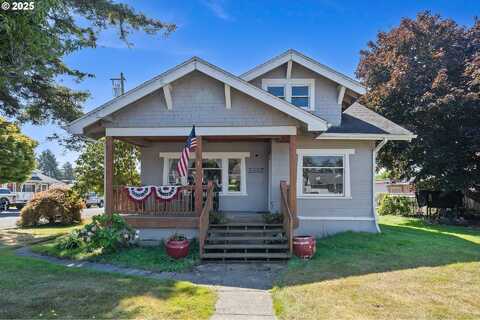 3407 3RD ST, Tillamook, OR 97141