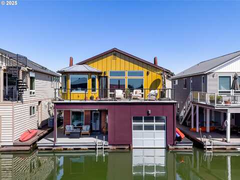 18525 NE Marine DR, Portland, OR 97230