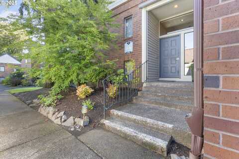 14915 NE SACRAMENTO ST, Portland, OR 97230