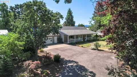 301 S COLE AVE, Molalla, OR 97038