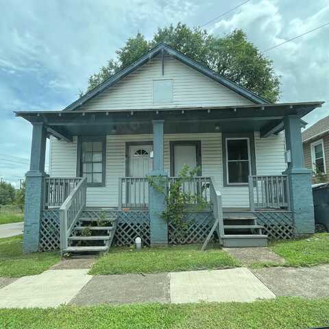 4 12 1/2 ST SW, Roanoke, VA 24016