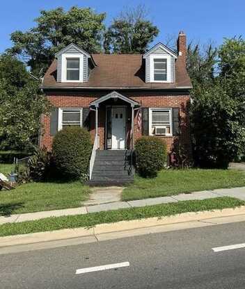 1836 10Th ST NW, Roanoke, VA 24012