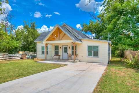 105 W 32nd St, San Angelo, TX 76903