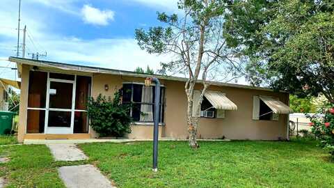 161 SE Celestia Court, Port Saint Lucie, FL 34983