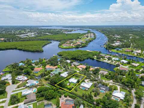 631 SE Norsemen Drive, Port Saint Lucie, FL 34984