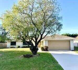 2283 SE Gaslight Street, Port Saint Lucie, FL 34952