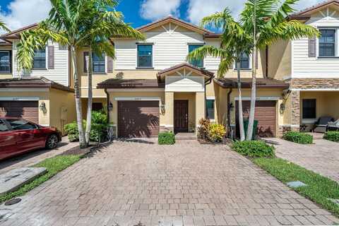 4645 Caspian Way, Davie, FL 33314