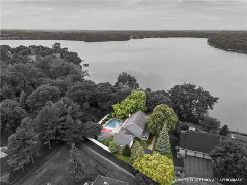 9001 Chesshire Lane N, Maple Grove, MN 55369