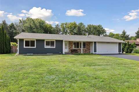 1706 Chestnut Drive, Hudson, WI 54016