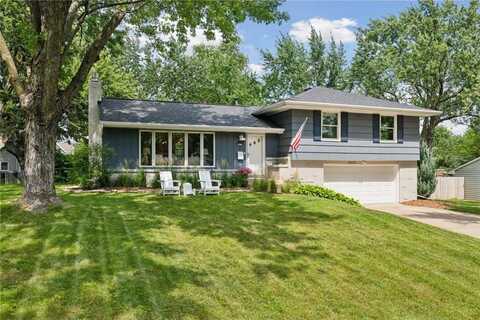 4412 W 70th Street, Edina, MN 55435