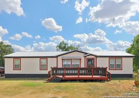 125 Opal St, Luling, TX 78648