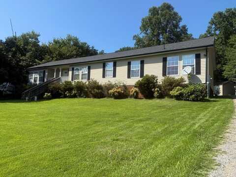 190 HOLLAND CIR, Axton, VA 24054