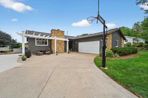 3392 Swinburne Drive, Mc Farland, WI 53558