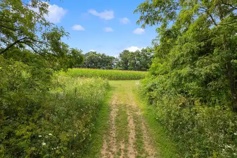 S1507 Beaver Creek Road, Wisconsin Dells, WI 53965