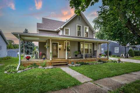 1402 Myra Avenue, Janesville, WI 53548