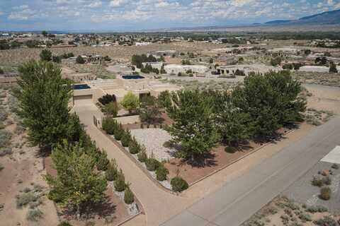 510 Albino, Corrales, NM 87048