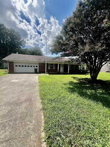 804 Burroughs Ave, Muscle Shoals, AL 35661